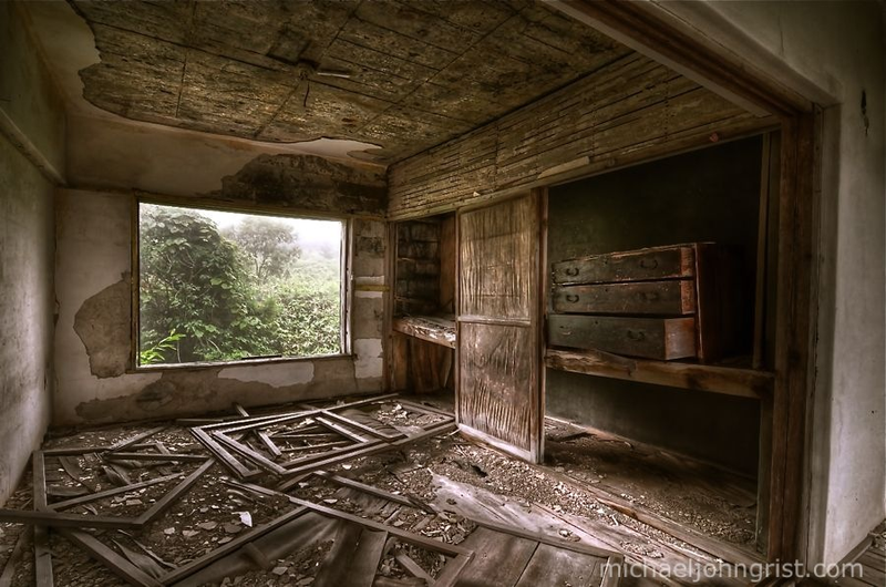 Illustration for article titled Japan's Abandoned Mines Hint at the Ruins We'll Leave Behind